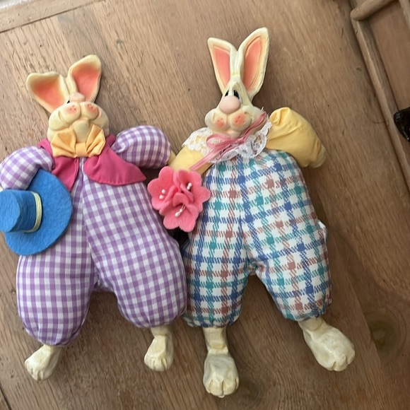 Russ Berrie “The Country Folks” 2 Bunnies 1990’s Resin Head Bean Bag Body Easter - Picture 10 of 10